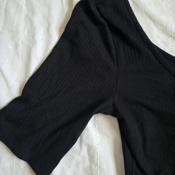 H&M Black Ribbed Scoop Neck Top - NWT - Picture 7 of 11